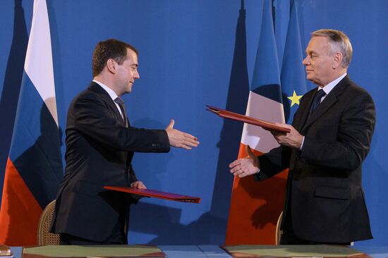 Dmitry Medvedev visits France