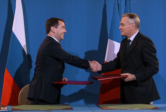 Dmitry Medvedev visits France