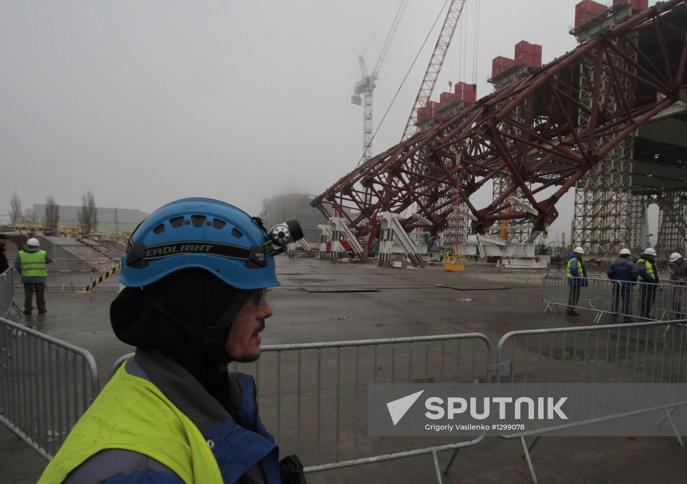 Construction of new containment dome at Chernobyl nuclear plant