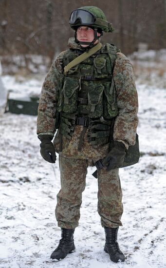 Russian Army troops get new battle suit