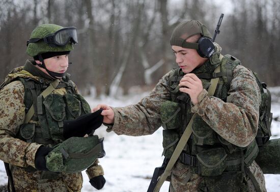 Russian Army troops get new battle suit