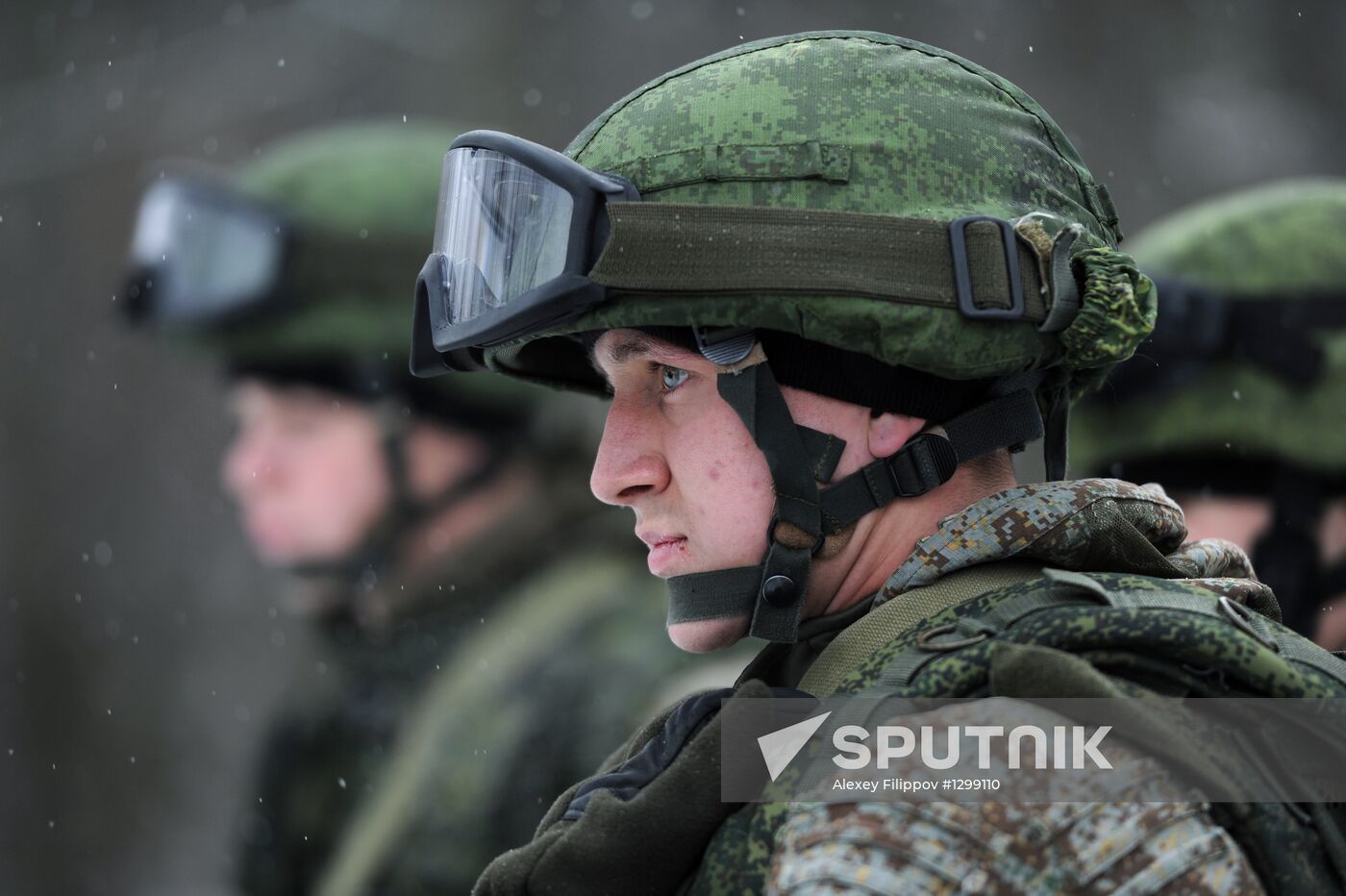 Russian Army troops get new battle suit