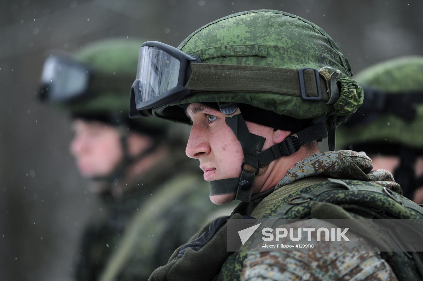 Russian Army troops get new battle suit