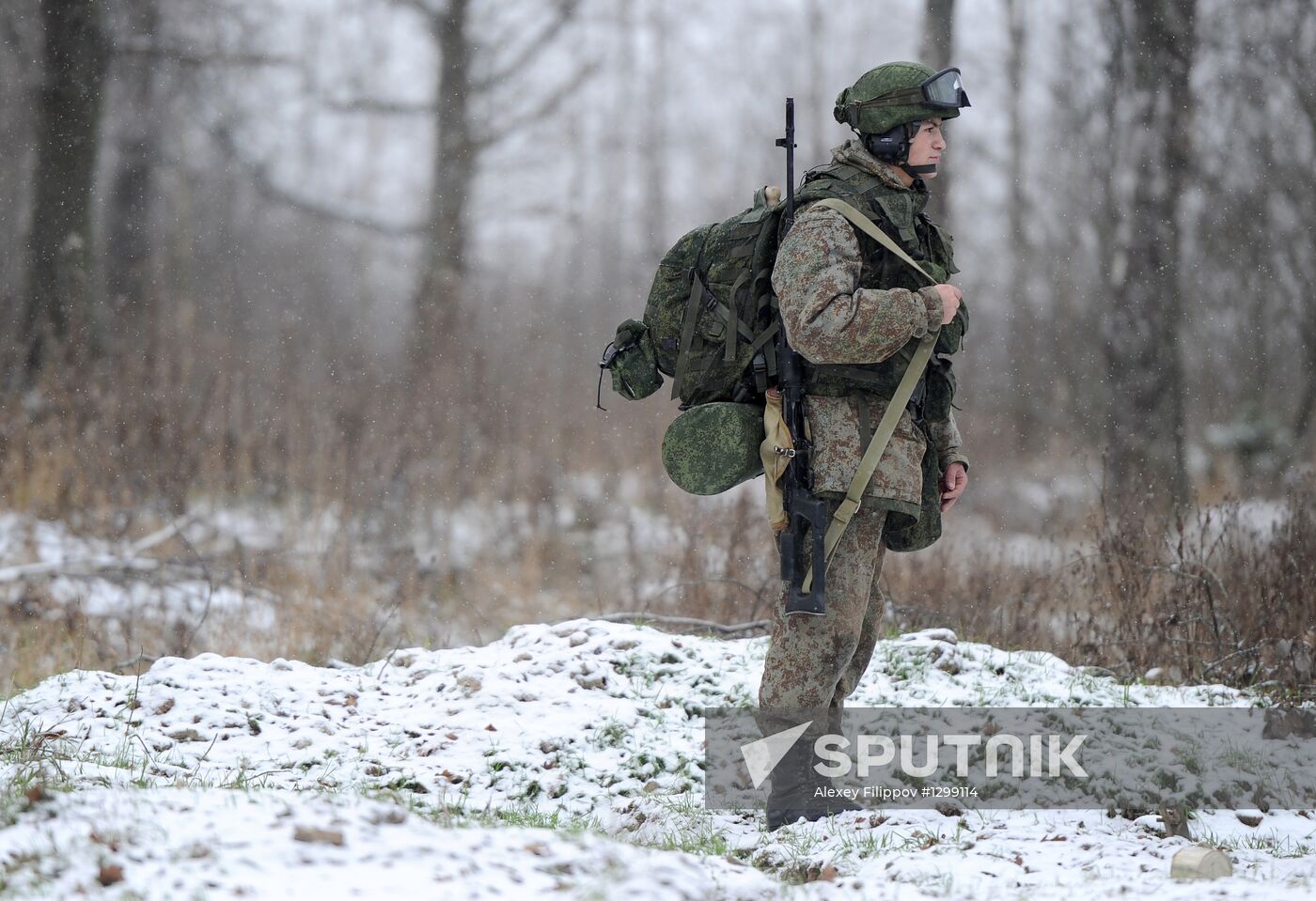 Russian Army troops get new battle suit
