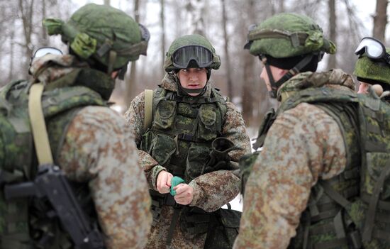 Russian Army troops get new battle suit