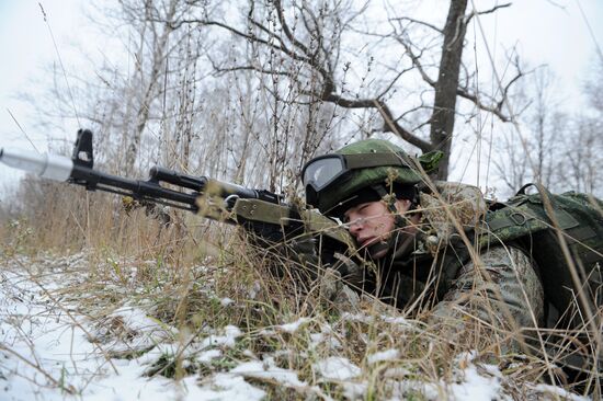 Russian Army troops get new battle suit