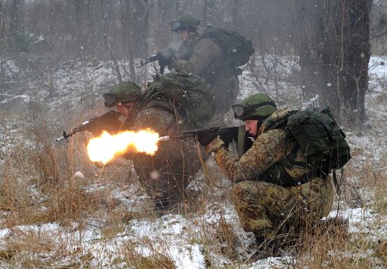 Russian Army troops get new battle suit