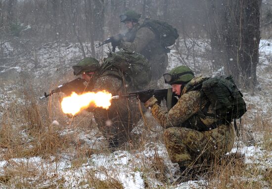 Russian Army troops get new battle suit