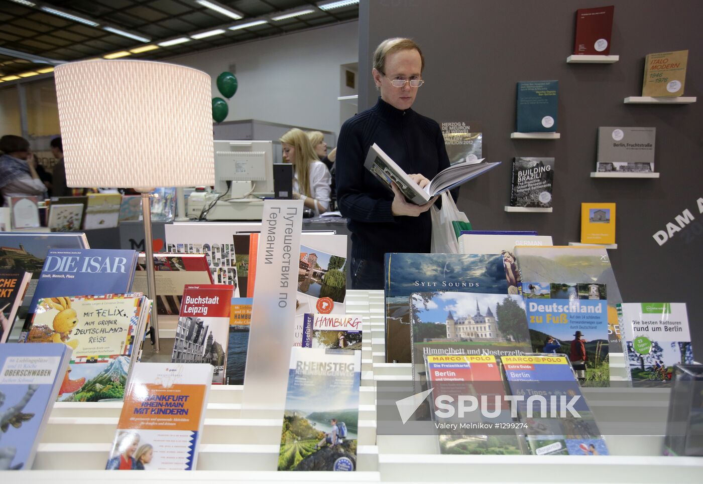 Non/Fiction No14 fair of intellectual literature opens