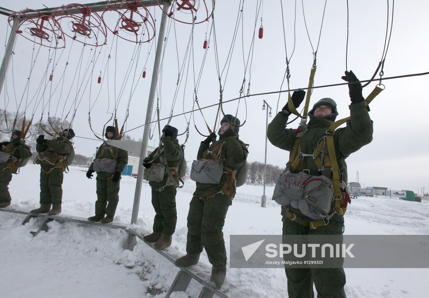 Airborne forces training in Omsk Region