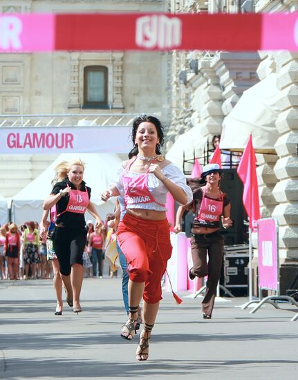 STILETTO SHOE RUNNING RACE