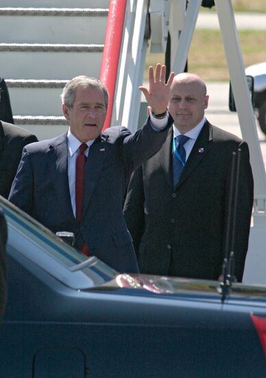 U.S. PRESIDENT ARRIVED IN ST. PETERSBURG