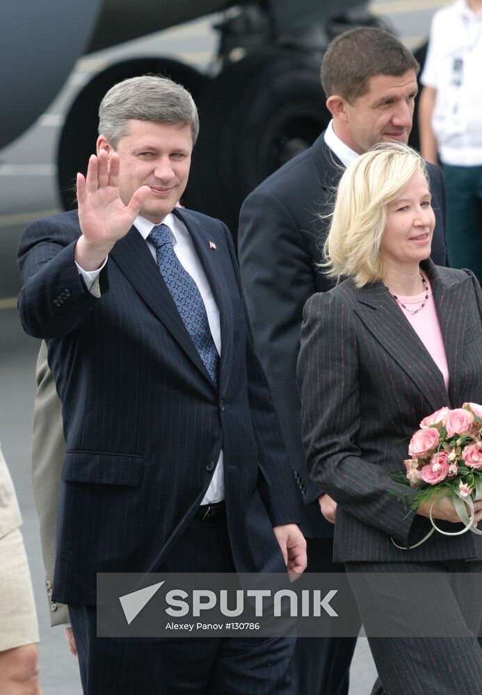 CANADIAN PRIME MINISTER STEPHEN HARPER ARRIVES IN ST. PETERSBURG