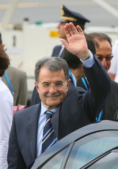 ROMANO PRODI ARRIVE IN ST. PETERSBURG