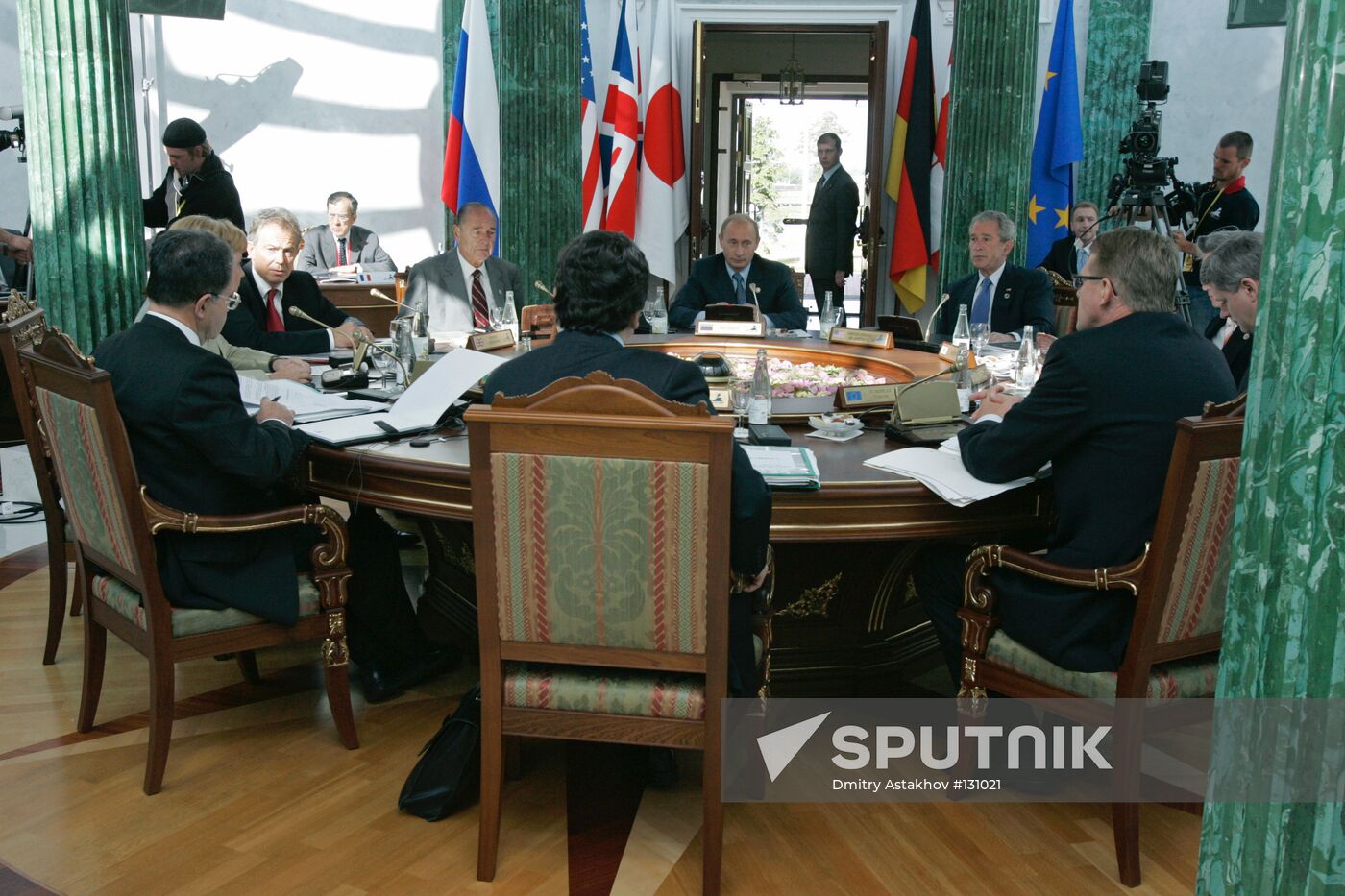 FIRST WORKING MEETING OF G8 LEADERS 