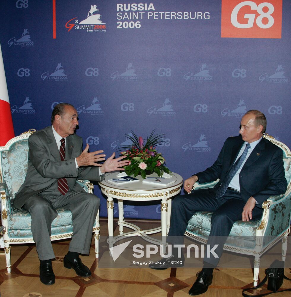 MEETING OF RUSSIAN AND FRENCH PRESIDENTS