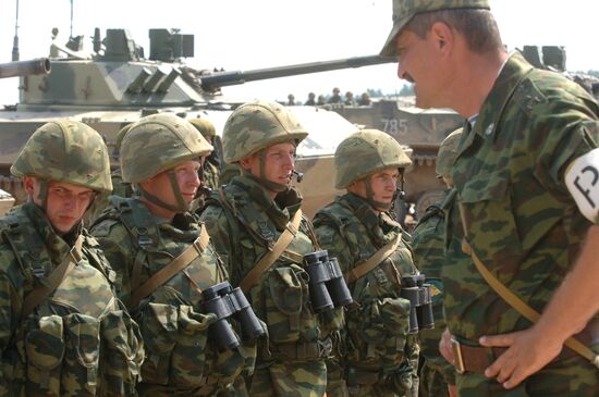 AIRBORNE TROOPS EXERCISE