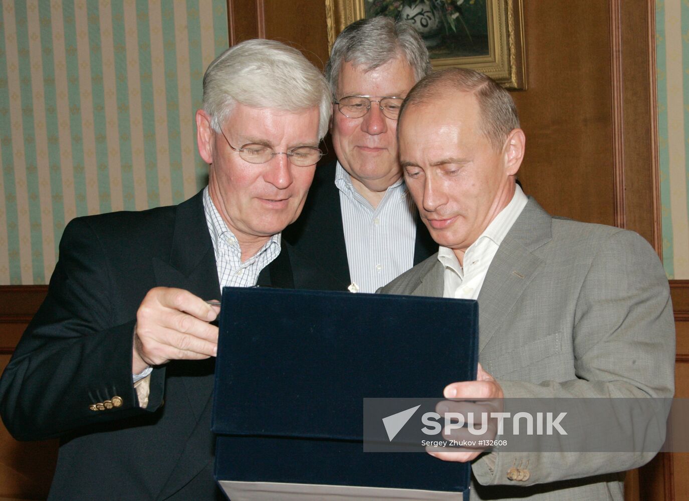 VLADIMIR PUTIN HENNING VOSCHERAU EGGERT VOSCHERAU