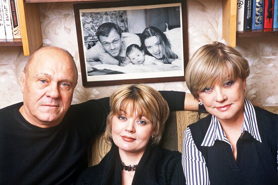 VLADIMIR MENSHOV, VERA ALENTOVA, YULIA MENSHOVA 