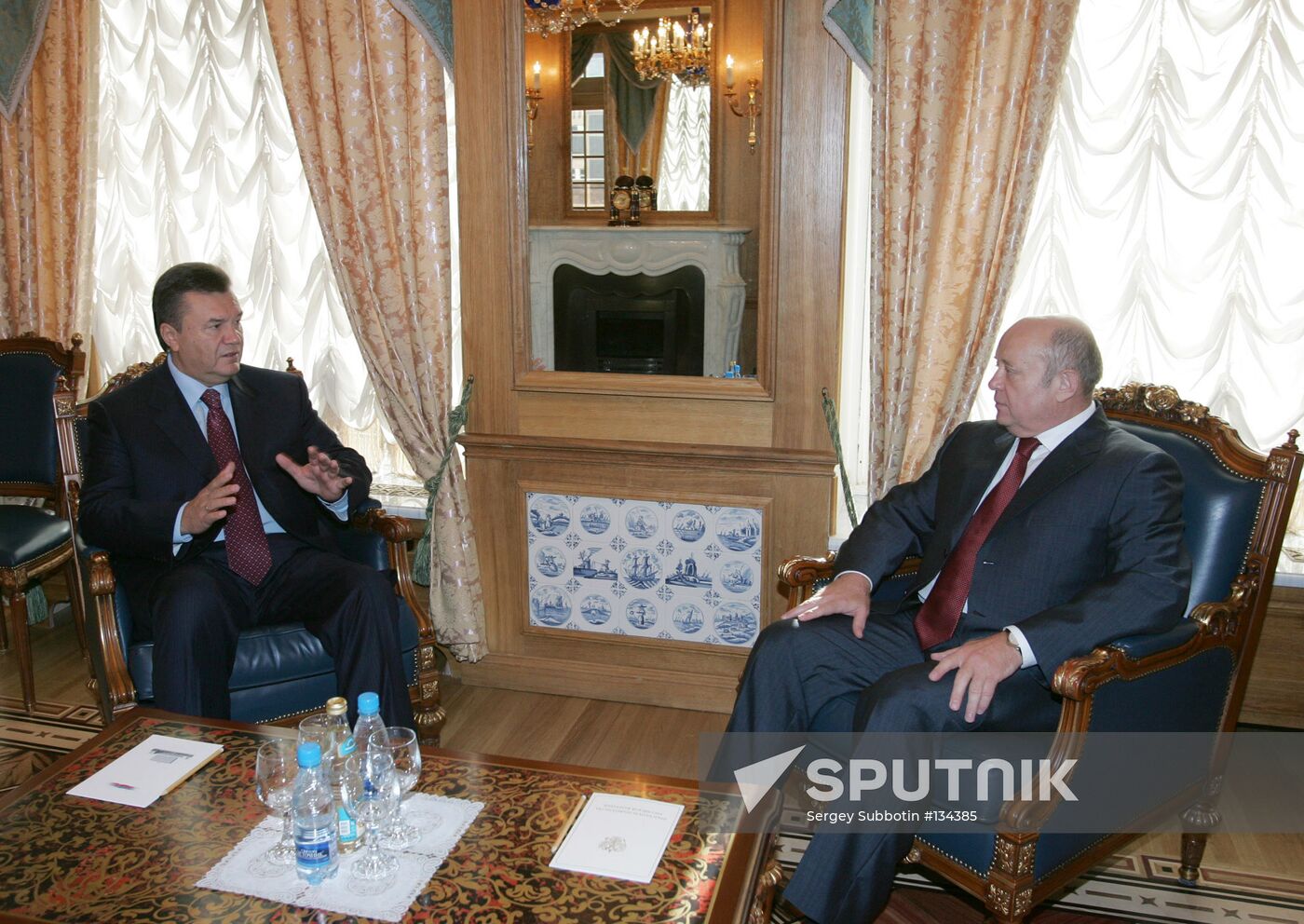 MEETING BETWEEN MIKHAIL FRADKOV AND VIKTOR YANUKOVYCH 
