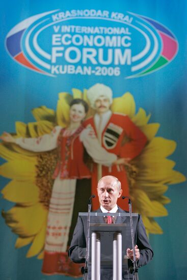 VLADIMIR PUTIN AT FORUM IN SOCHI
