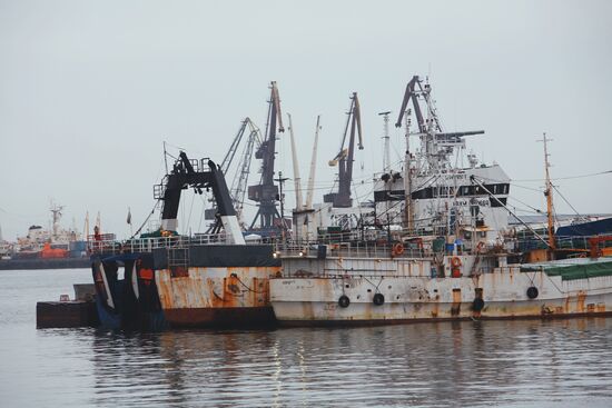 IN PORT 