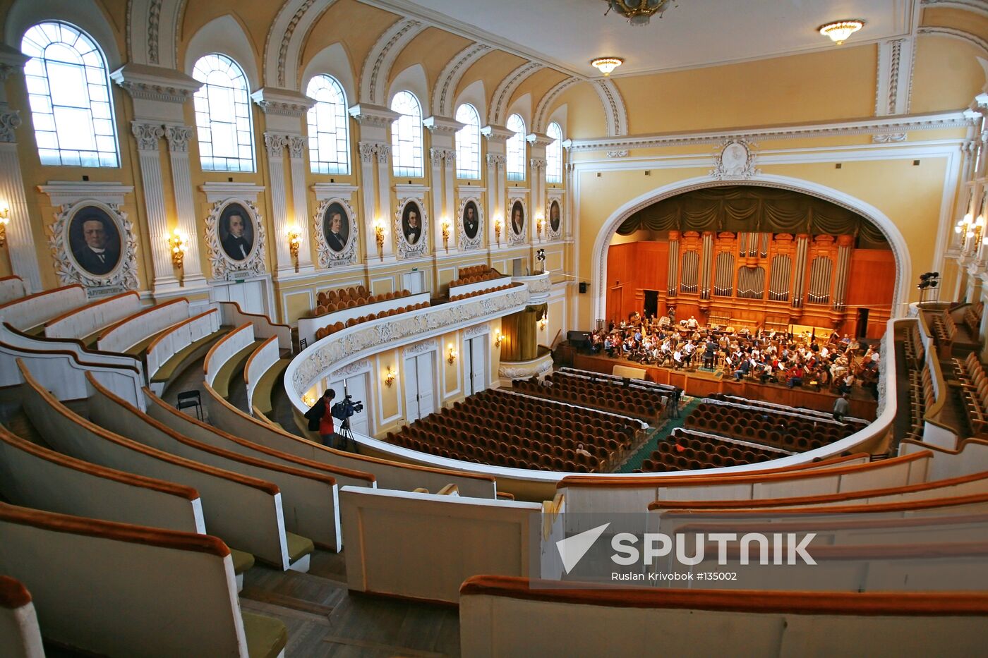 MOSCOW CONSERVATORY'S GRAND HALL 