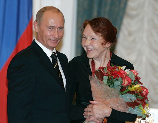 VLADIMIR PUTIN AND NINA URGANT