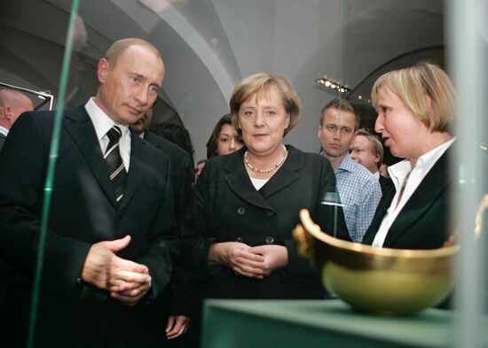 VLADIMIR PUTIN ANGELA MERKEL