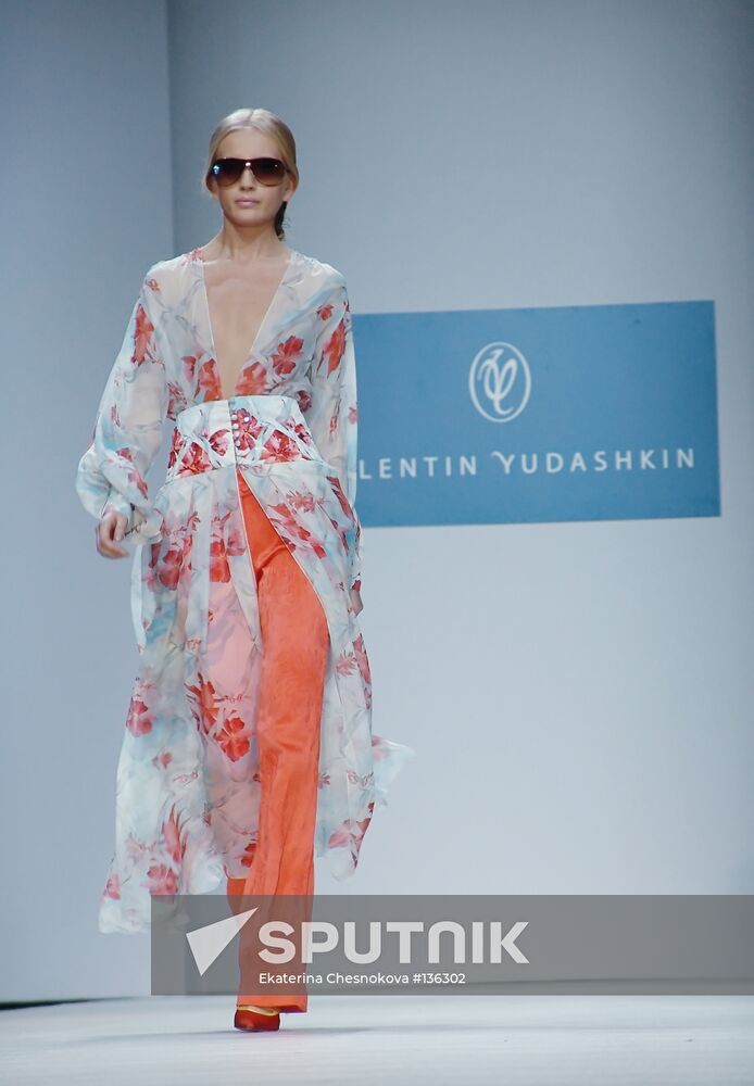 MOSCOW FASHION WEEK