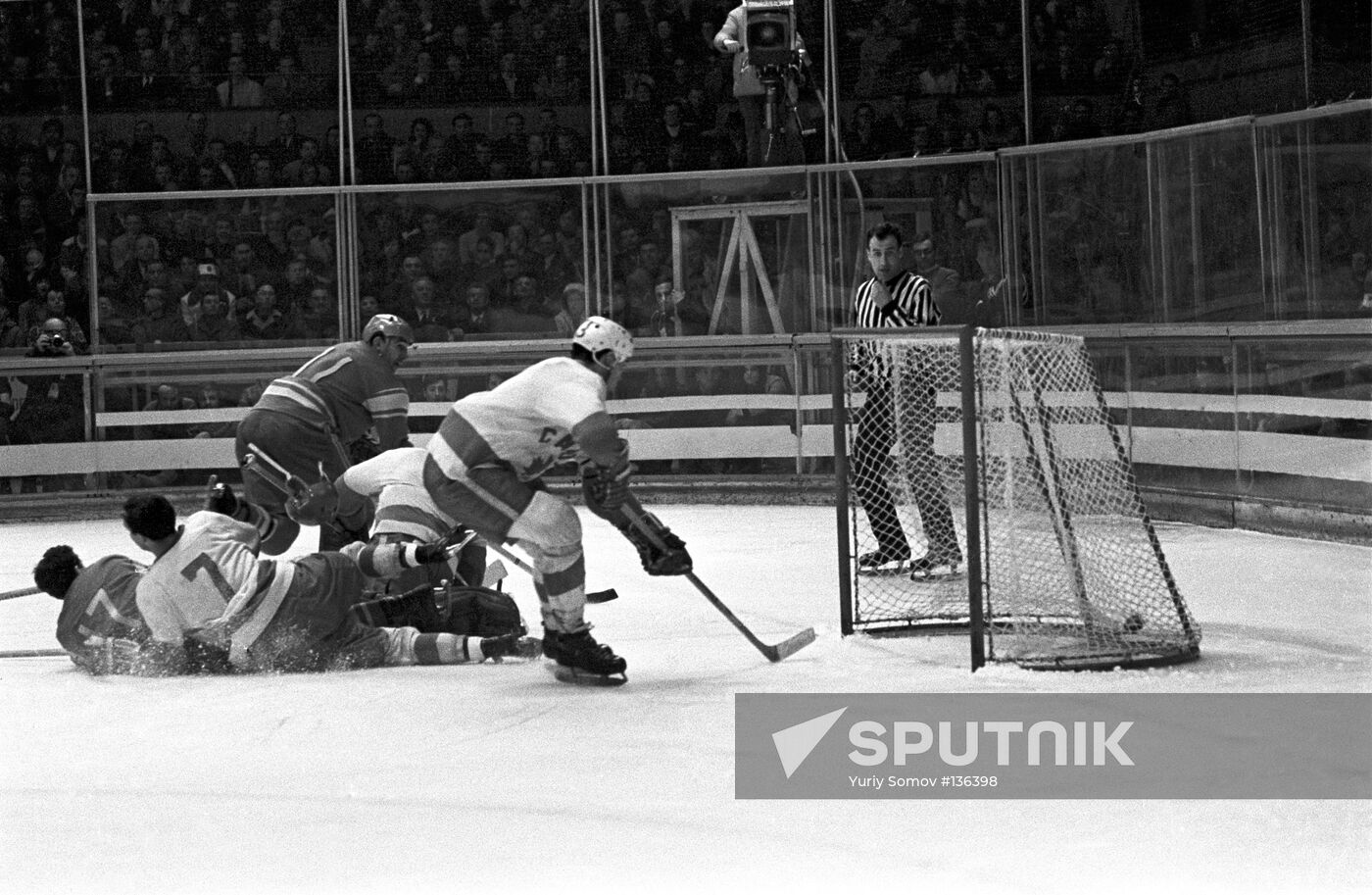 OLYMPIC GAMES U.S.S.R.-CANADA MEET ICE HOCKEY