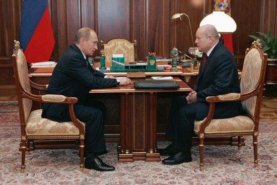VLADIMIR PUTIN, MIKHAIL FRADKOV 