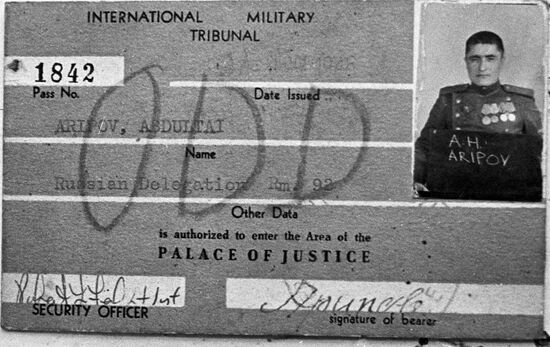 NUREMBERG TRIBUNAL SOLDIER PASS