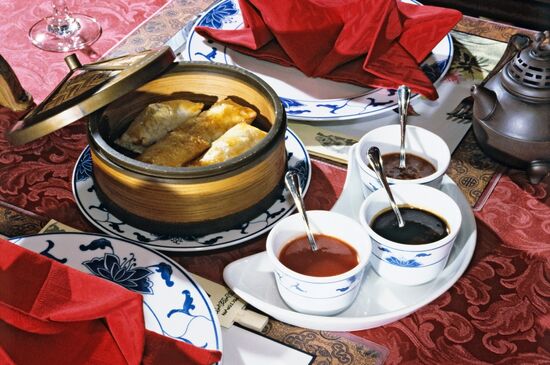 CHINESE RESTAURANT DISH