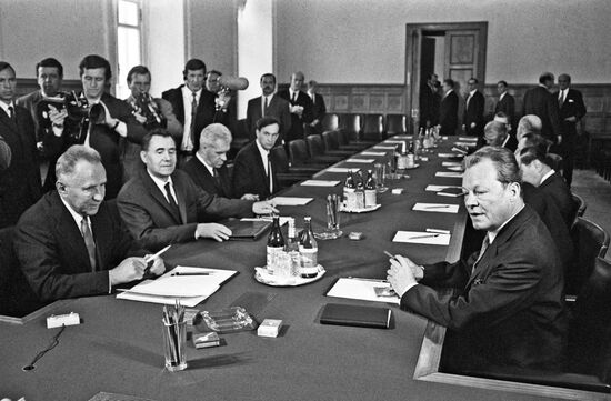 KOSYGIN BRANDT KREMLIN CONFERENCE