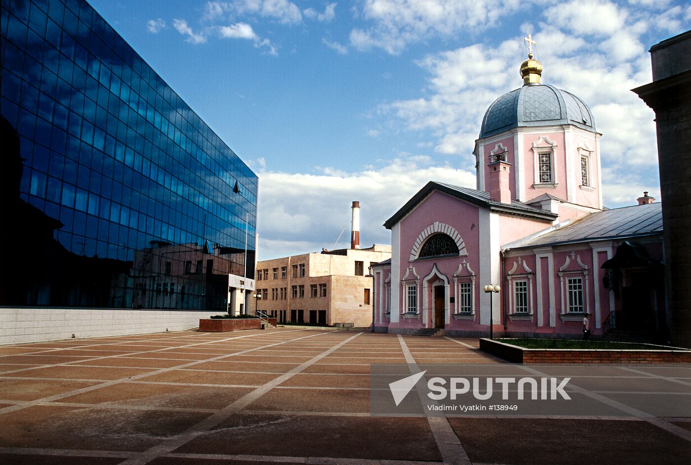 KURSK OLD AND NEW ARCHITECTURE
