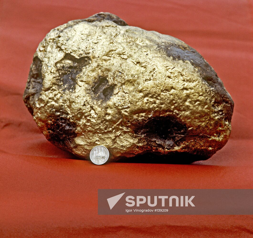 GOLD NUGGET