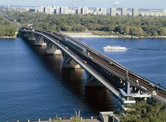 KIEV DNIEPER SUBWAY BRIDGE