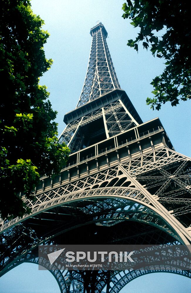 PARIS EIFFEL TOWER