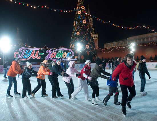 GUM-skating rink opens on Red Square