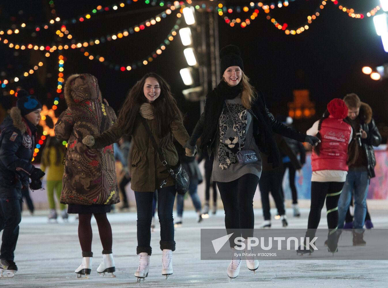 GUM-skating rink opens on Red Square