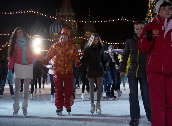 GUM-skating rink opens on Red Square