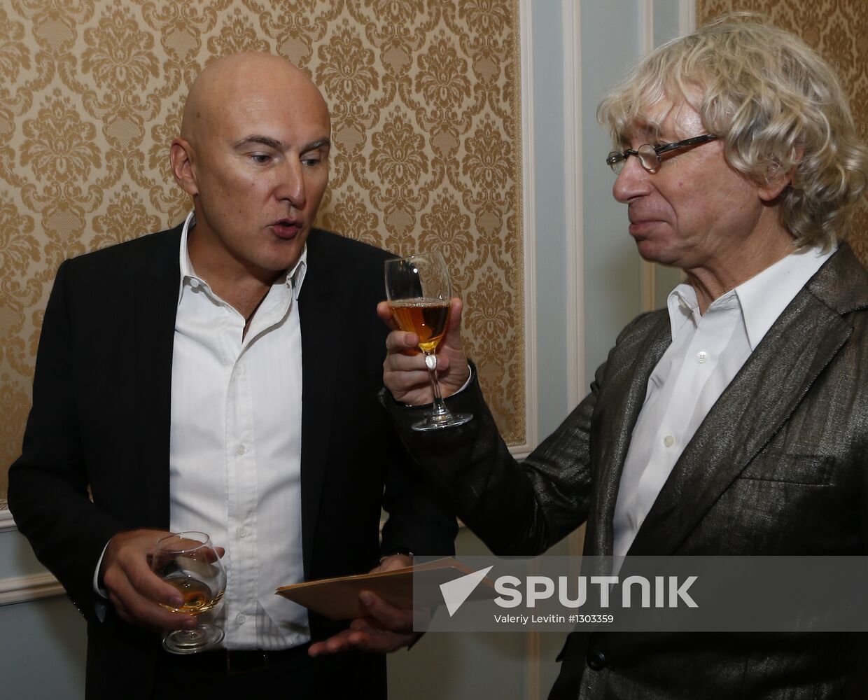 Reception by producer of 17th Golden Gramophone award