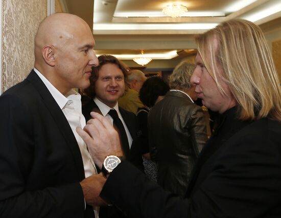 Reception by producer of 17th Golden Gramophone award