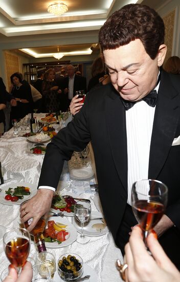 Reception by producer of 17th Golden Gramophone award