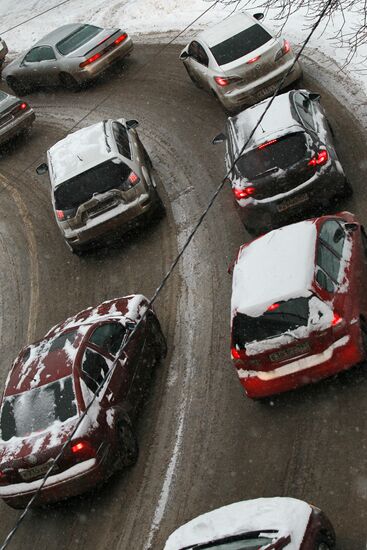 Aftermath of heavy snowfall in Moscow