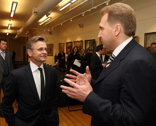 Igor Shuvalov visits Baryshnikov Arts Center in New York