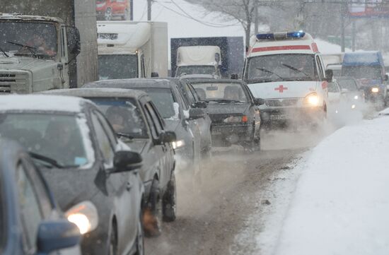 Snowfall aftermath in Moscow