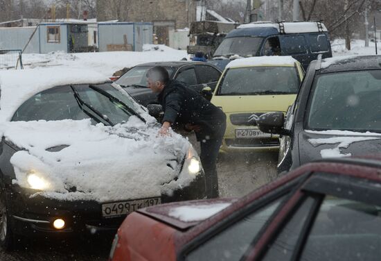 Snowfall aftermath in Moscow