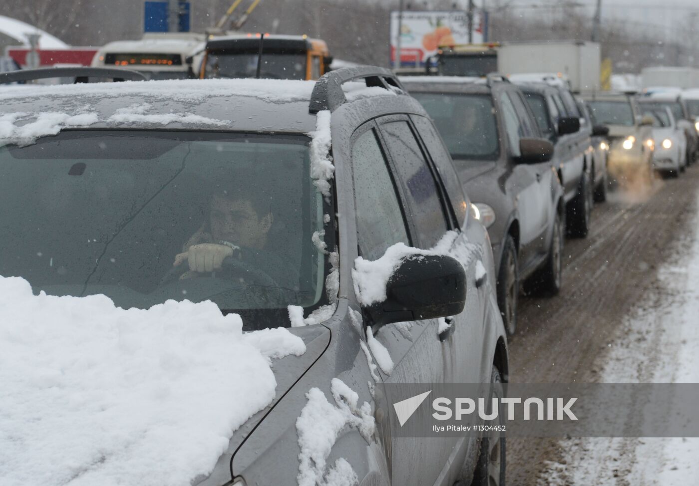 Snowfall aftermath in Moscow